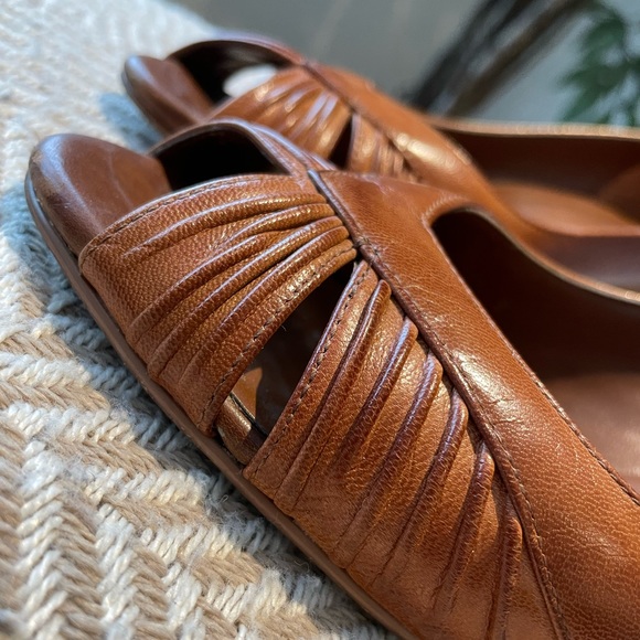 Cute Brown Leather Peep Toe Wedges. Size 7. Euro 37. - Picture 3 of 8